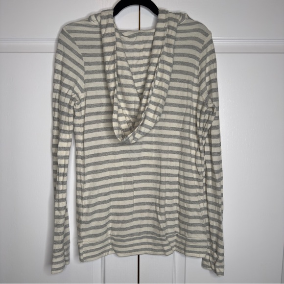 Velvet by Graham & Spencer Striped Lightweight Hooded Top Size Small - Picture 4 of 8